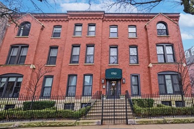 Beach Condo Active Under Contract in Chicago, Illinois