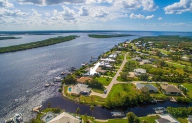 Beach Home For Sale in Punta Gorda, Florida