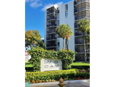 Beach Condo For Sale in Aventura, Florida