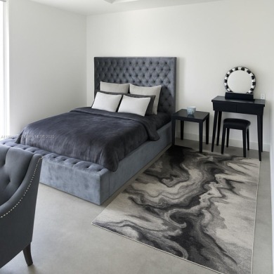 Beach Condo For Sale in Miami, Florida