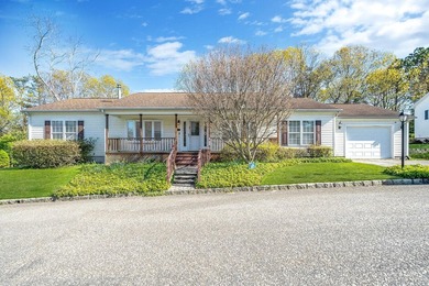 Beach Home For Sale in Calverton, New York