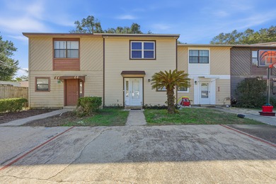 Beach Townhome/Townhouse For Sale in Fort Walton Beach, Florida