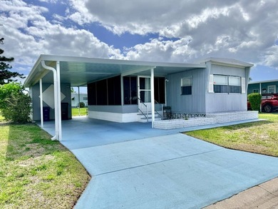 Beach Home For Sale in Bradenton, Florida