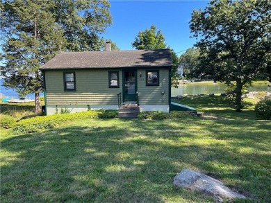 Beach Home Sale Pending in North Kingstown, Rhode Island