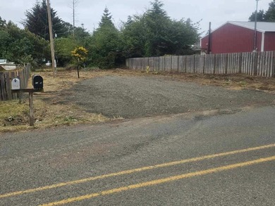 Beach Lot Sale Pending in Coos Bay, Oregon