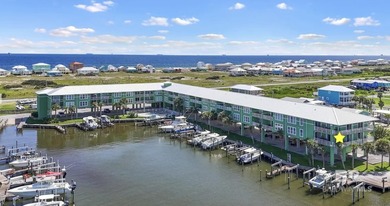 Beach Home For Sale in Gulf Shores, Alabama