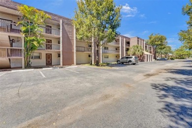 Beach Condo For Sale in Davie, Florida