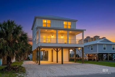 Beach Home For Sale in Gulf Shores, Alabama