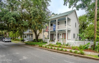 Beach Home For Sale in Beaufort, South Carolina
