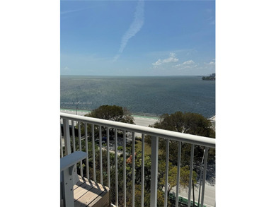 Beach Condo For Sale in Miami, Florida