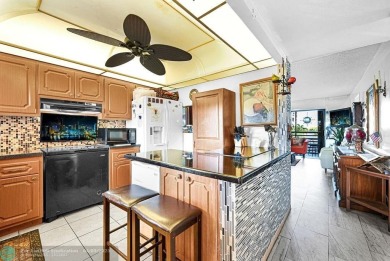 Beach Condo For Sale in Sunrise, Florida