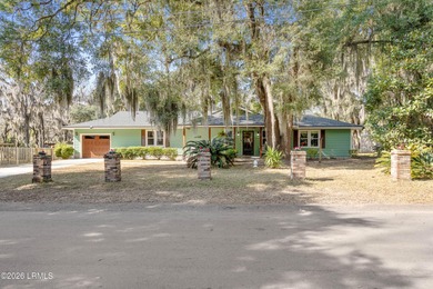 Beach Home For Sale in Beaufort, South Carolina