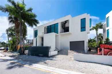 Beach Home For Sale in Miami Beach, Florida