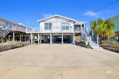 Beach Home For Sale in Gulf Shores, Alabama