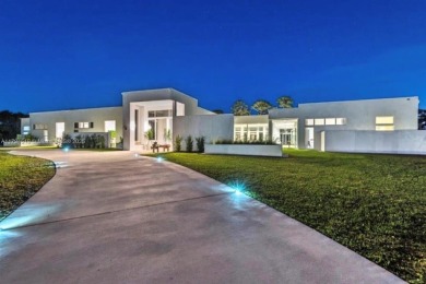 Beach Home For Sale in Jupiter, Florida