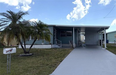 Beach Home For Sale in Sarasota, Florida