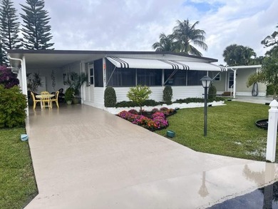 Beach Home For Sale in Boynton Beach, Florida