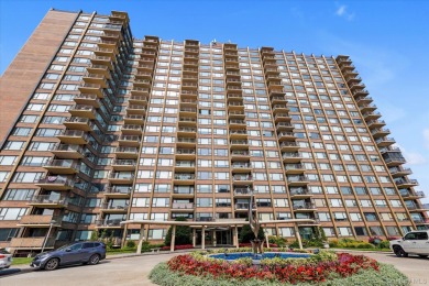 Beach Home Sale Pending in Beechhurst, New York