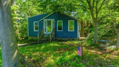 Beach Home Sale Pending in Glen Cove, New York