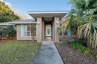 Beach Home Sale Pending in Gulf Breeze, Florida