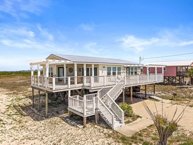 Beach Home For Sale in Gulf Shores, Alabama
