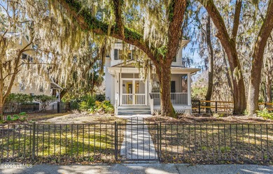 Beach Home For Sale in Beaufort, South Carolina