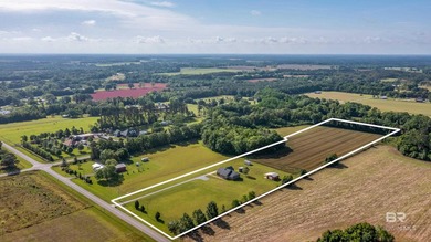 Beach Home For Sale in Robertsdale, Alabama