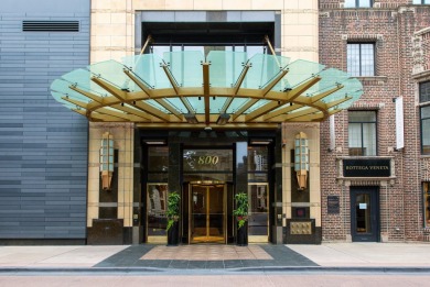 Beach Condo For Sale in Chicago, Illinois