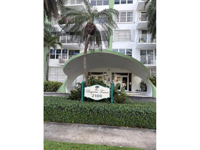 Beach Condo For Sale in North Miami, Florida