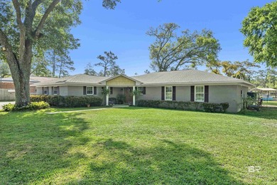 Beach Home For Sale in Foley, Alabama