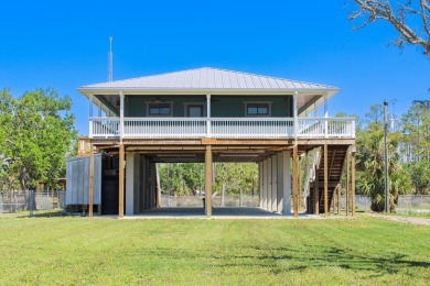 Beach Home For Sale in Steinhatchee, Florida