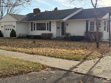 Beach Home For Sale in Escanaba, Michigan