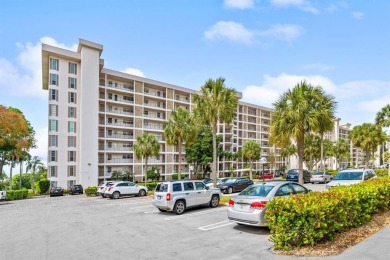 Beach Condo For Sale in Pompano Beach, Florida