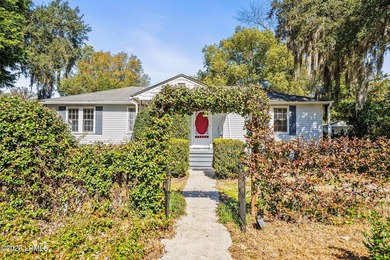 Beach Home For Sale in Beaufort, South Carolina