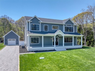 Beach Home For Sale in Southold, New York