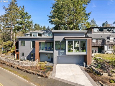 Beach Home For Sale in Cannon Beach, Oregon