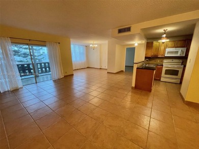 Beach Condo For Sale in Hollywood, Florida