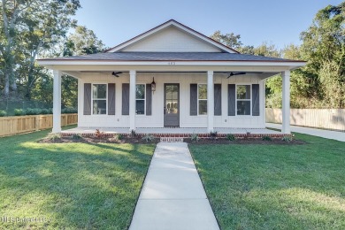 Beach Home For Sale in Gulfport, Mississippi