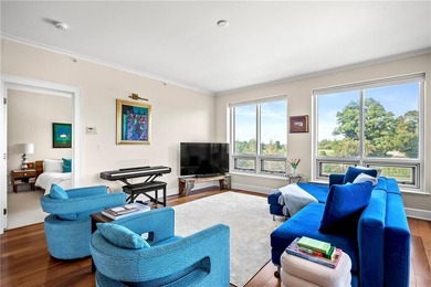 Beach Condo For Sale in Portsmouth, Rhode Island