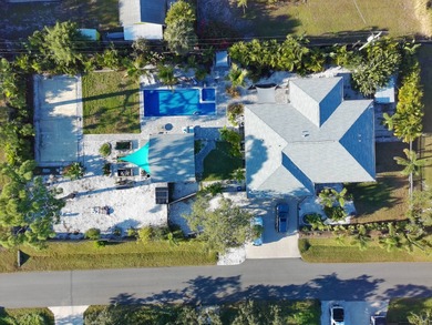 Beach Home For Sale in Venice, Florida