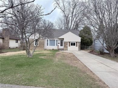 Beach Home For Sale in Eastlake, Ohio