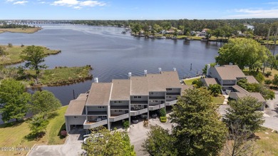Beach Townhome/Townhouse For Sale in New Bern, North Carolina