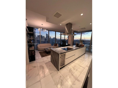 Beach Condo For Sale in Miami, Florida