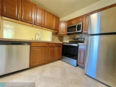 Beach Condo For Sale in Oakland Park, Florida