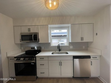 Beach Townhome/Townhouse For Sale in Beaufort, South Carolina