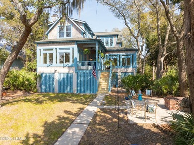 Beach Home For Sale in Saint Helena Island, South Carolina