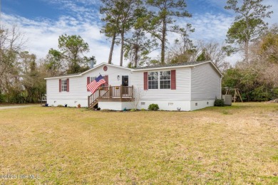 Beach Home For Sale in Cape Carteret, North Carolina