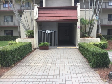 Beach Condo For Sale in Lake Worth, Florida