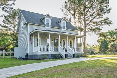 Beach Home For Sale in Beaufort, South Carolina