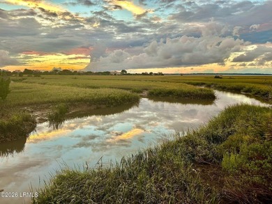 Beach Condo For Sale in Saint Helena Island, South Carolina